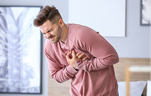 مردان جوان افسرده و مضطرب در میانسالی بیشتر در معرض حملات قلبی  قرار دارند.